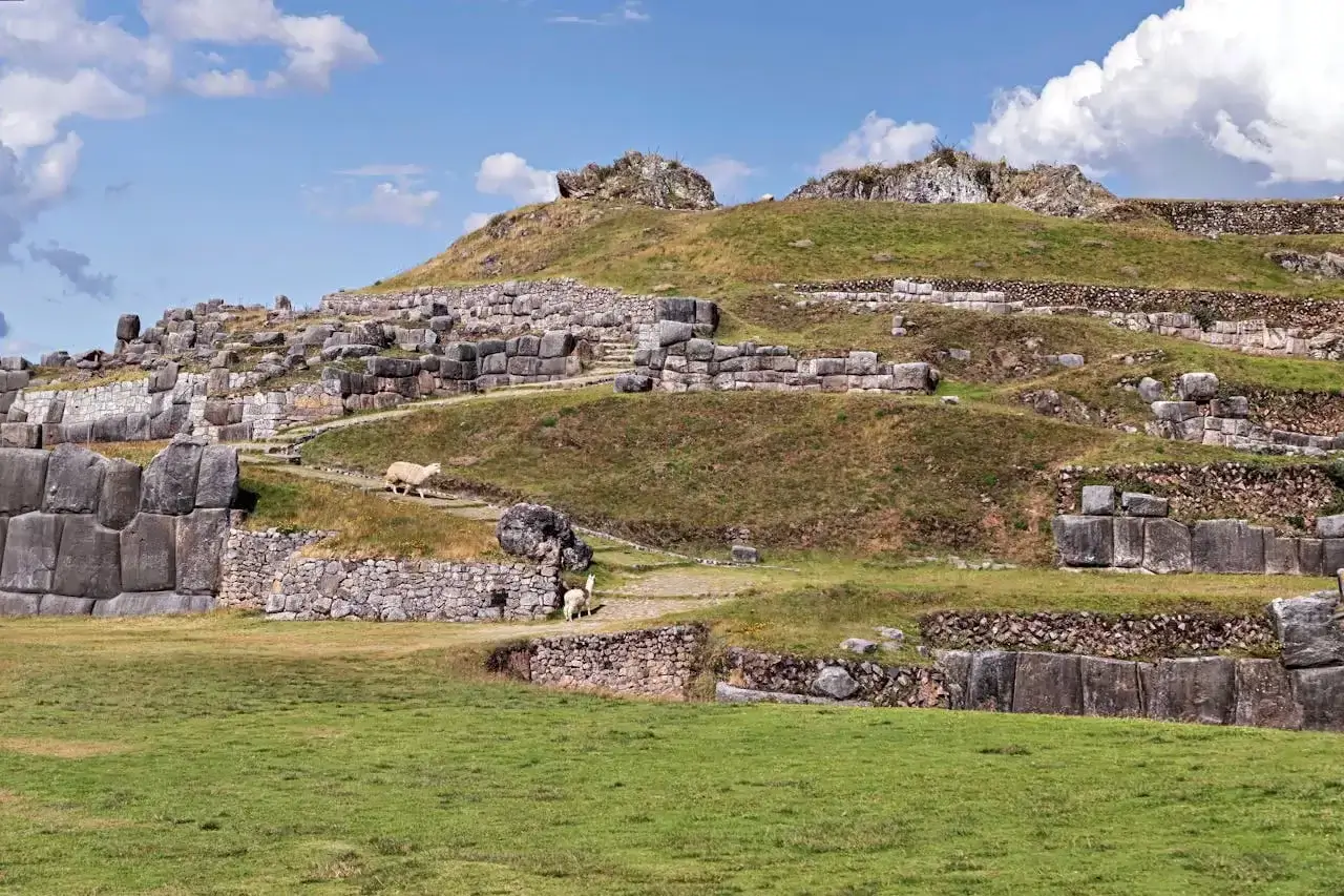 Sacsayhuamán Inca ruins cusco | Andean Travel Experience