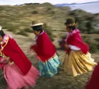 People at lake titicaca women