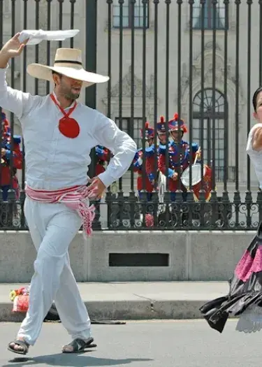 Peru’s Traditions and Culture: Peruvian Dance Marinera | Andean Travel Experience