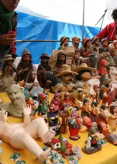 Santurantikuy in Cusco: An Authentic Andean Christmas Experience | Andean Travel Experience Santurantikuy in Cusco: An Authentic Andean Christmas Experience | Andean Travel Experience