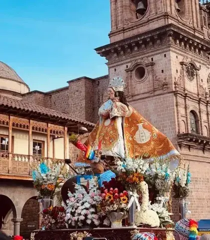 Saint Anne during the Corpus Christi procession in Cusco | Andean Travel Experience