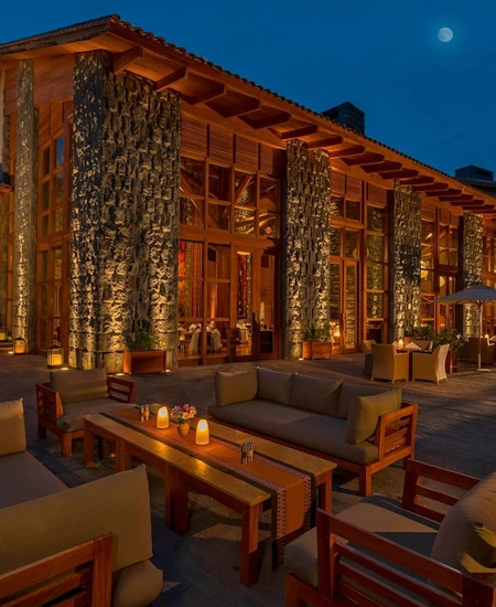 Exterior view of Tambo del Inka, a luxury hotel set against the stunning backdrop of the Sacred Valley | Andean Travel Experience