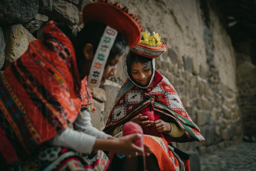 Peru girls in Textil